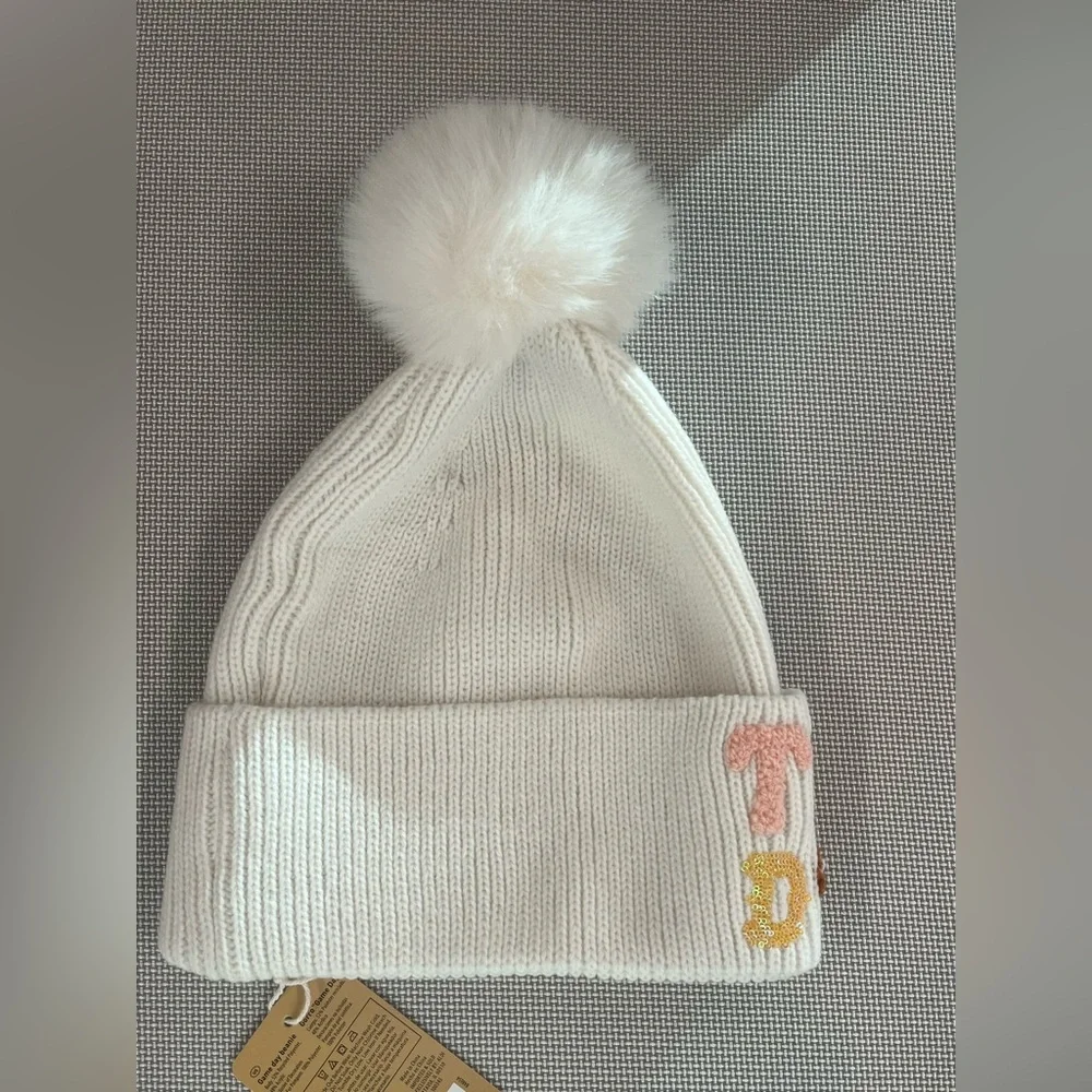 Game Day knit hat/ beanie for football fans. Faux fur pompon, embroidery. White.